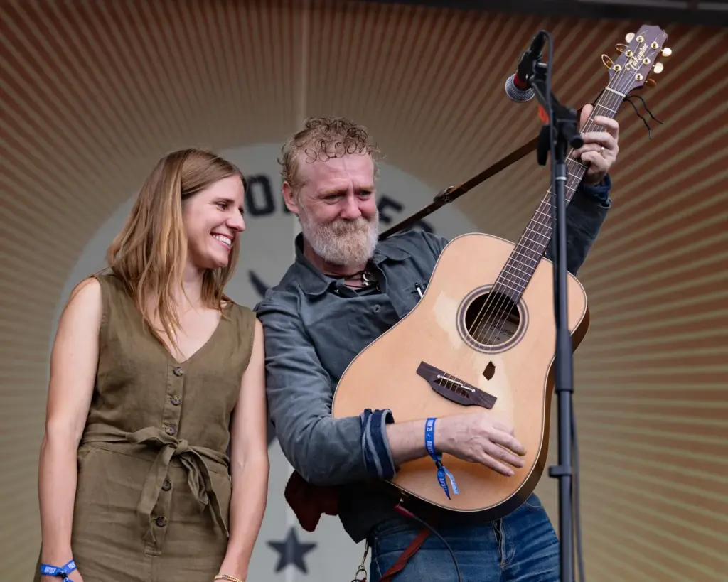 2025 Newport Folk Festival NEWPORT, RHODE ISLAND - JULY 27: (L-R) Markéta Irglová and Glen Hansard of The Swell Season perform during the 2025 Newport Folk Festival at Fort Adams State Park on July 27, 2025 in Newport, Rhode Island. (Photo by Douglas Mason/Getty Images)